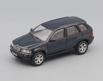 BMW X5, dark blue