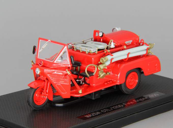MAZDA CTL 1200 Fire engine (1950), red