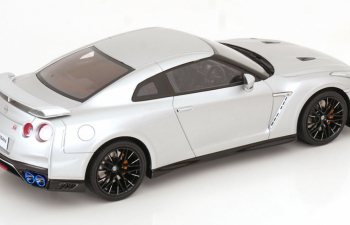 NISSAN Gt-r (r35) Coupe (2020), silver