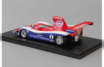 LOLA T333 Cs Patrick Tambay Ganador Mosport (1977), red / blue