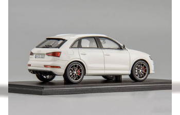 Audi RS Q3 2015 (white)