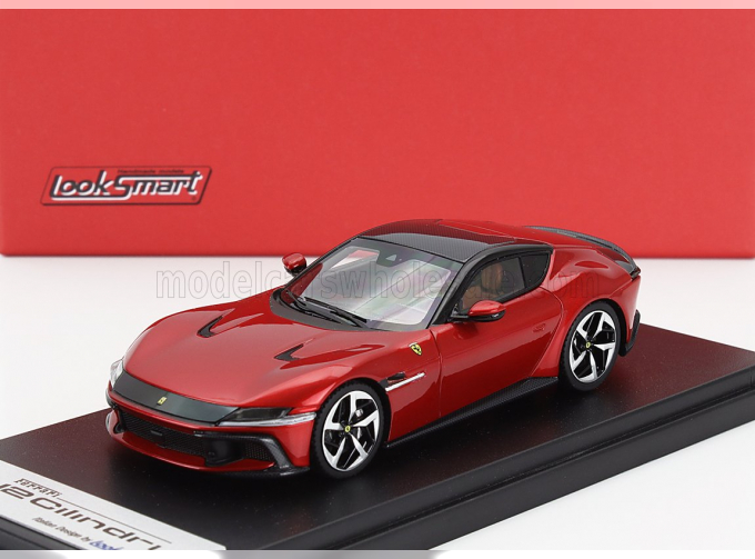 FERRARI 12 Cilindri V12 830cv (2024), Rosso Magma - Red Met