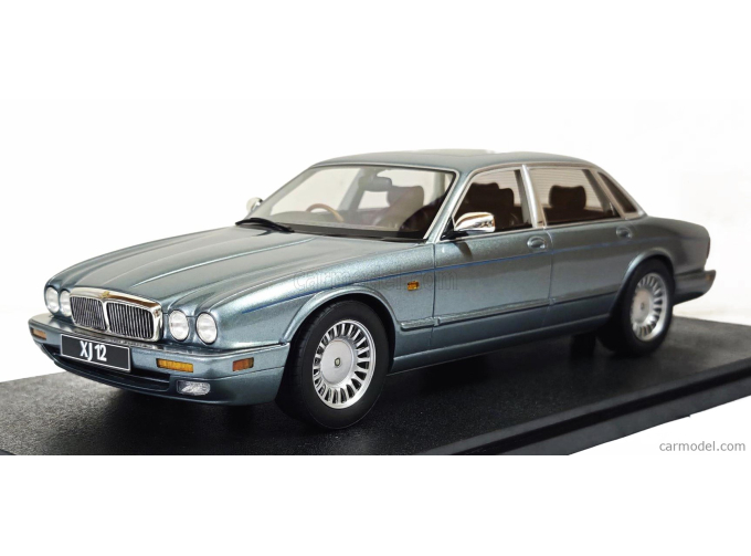 JAGUAR XJ6 SOVEREIGN (X300) (1995), ice blue