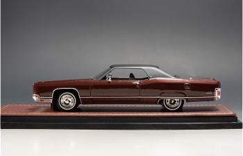 LINCOLN Continental Coupe (1970), Red Stardust Irid