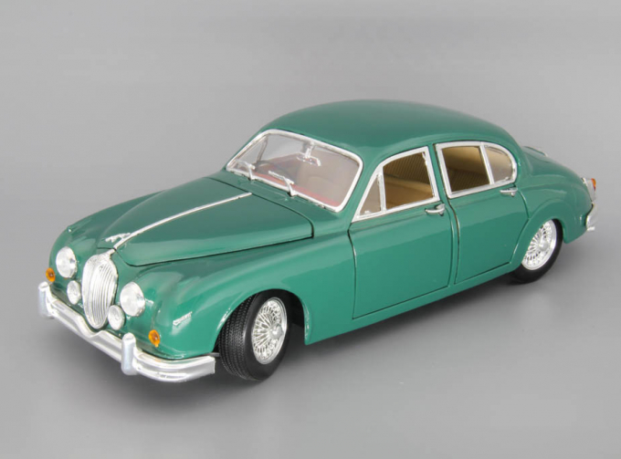 JAGUAR Mark II (1959), green