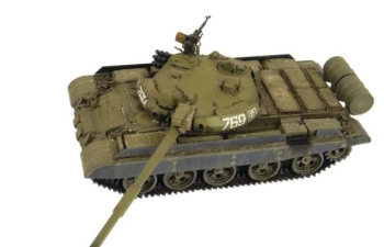 Сборная модель Советский основной боевой танк Т-62М