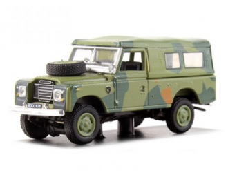 Land Rover Serie III 109 камуфляж