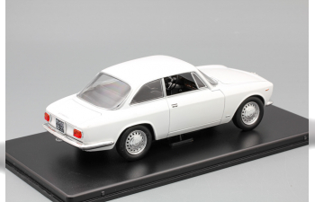 ALFA ROMEO Giulia GT 1300 Junior (1966), white