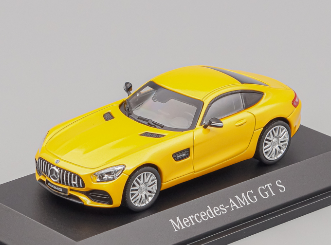 MERCEDES-BENZ AMG GT S coupe solar beam yellow metallic