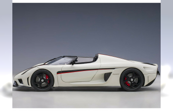 Koenigsegg Regera (white / black)