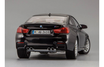 BMW M4 Coupe F82 (2014), matt black