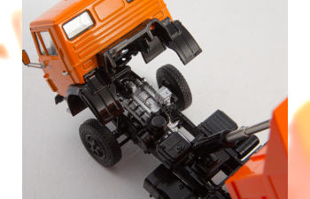 Камский грузовик 5511 самосвал, оранжевый