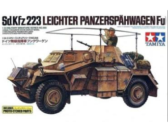 Сборная модель Sd.Kfz.223 Leichter Panzerspahwagen Fu