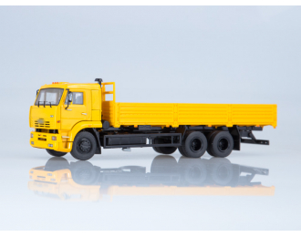 Камский грузовик 65117 бортовой (ранний), желтый