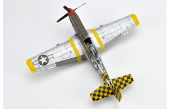 Сборная модель истребитель P-51D Mustang, RED TAILS & Co. комбо (2 в 1)