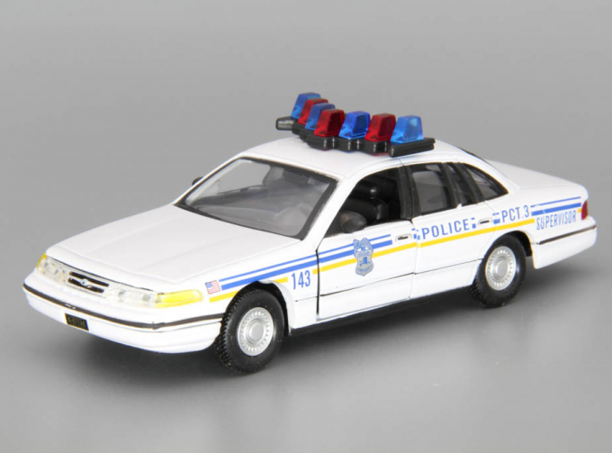 FORD Crown Victoria Police PCT.3 Supervisor, white