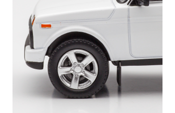 Lada Niva Urban белый