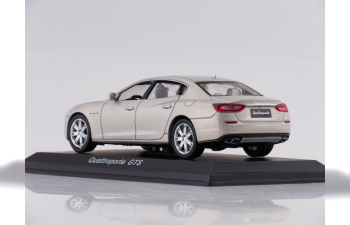 MASERATI Quattroporte GTS (2014), metallic light grey