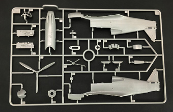 Сборная модель Curtiss P-40C `Warhawk` Fighter (US Army Air Force) "Pearl Harbor and Other Teatre"