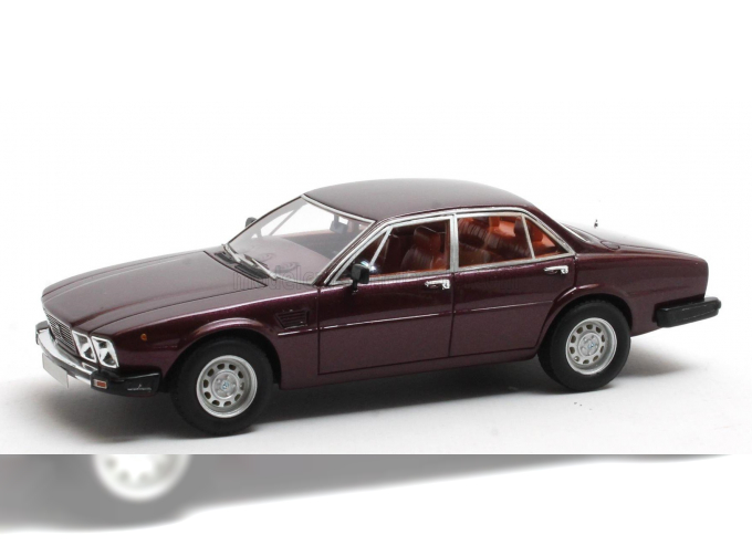 DE TOMASO Deauville 2-series (1983), Red Met