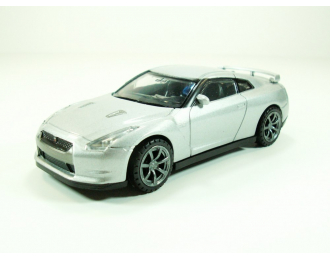 NISSAN GT-R (2009), silver