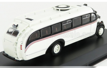 REO Speedway Autobus (1946), White Black