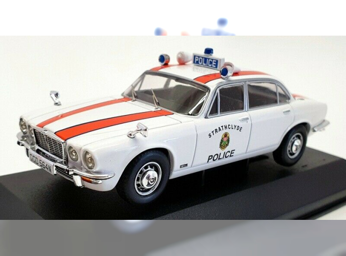 JAGUAR XJ6 Series 2 4.2 "Strathclyde Police" 1975