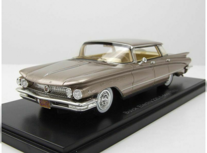 BUICK Electra 225 4-Door (1960), metallic beige