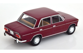 LADA 1500 Saloon, dark red