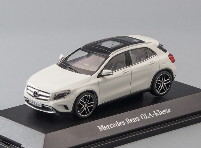 MERCEDES-BENZ GLA-Klasse X156, white