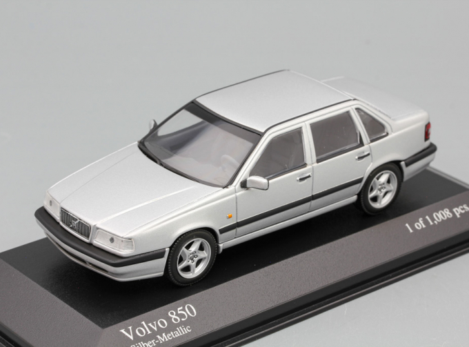 VOLVO 850 Saloon (1994), silver