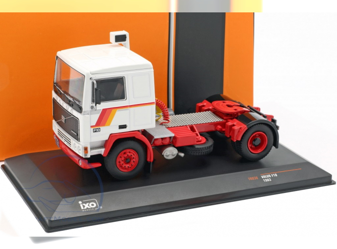 VOLVO F10 (1983), white / red