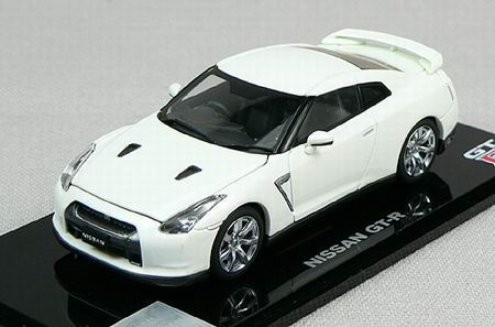 NISSAN GT-R (R35) (открывающийся капот и багажник), WHITE