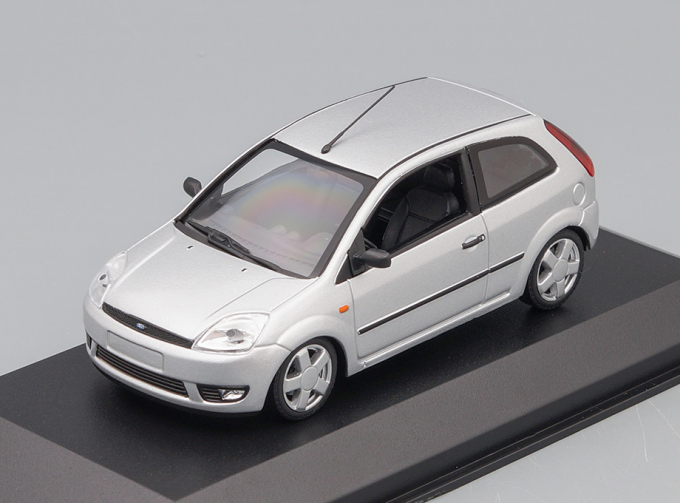 FORD FIESTA - 2002 - SILVER