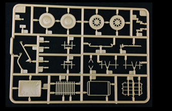 Сборная модель DAK “Topolino” (German/Italian) Light Staff Car w/Crew & IF8 Infantry Cart