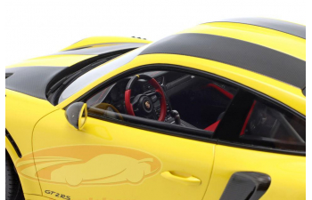 PORSCHE  911 (991 II) GT2 RS, yellow