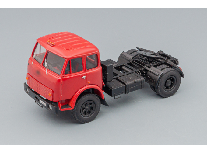 Минский 5429 седельный тягач, красный