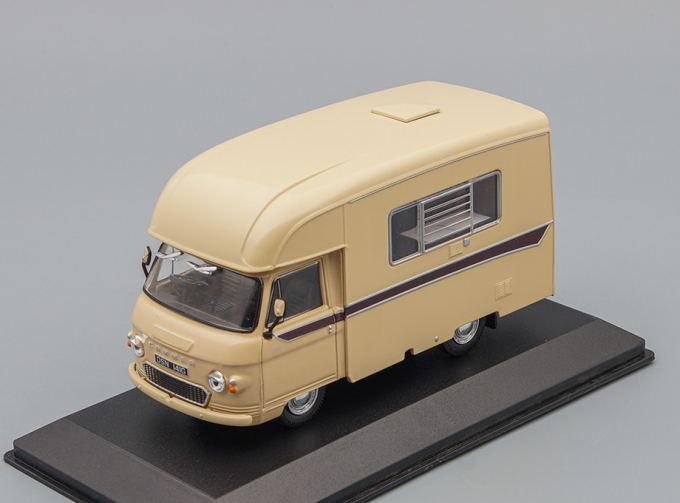 COMMER Jennings Roadranger (1969), beige