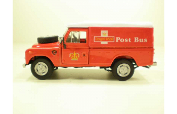 LAND ROVER Series III 109 Royal Mail, Classic cars, red