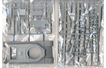 Сборная модель JS-2 Stalin II + Soviet Infantry Tank Riders (3 in 1)