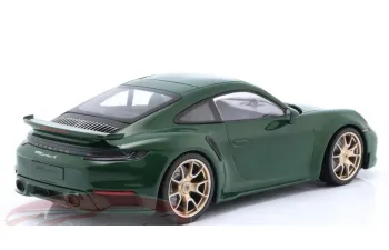 PORSCHE 911 (992) Turbo S Coupé Sport Design (2024), green / golden rims