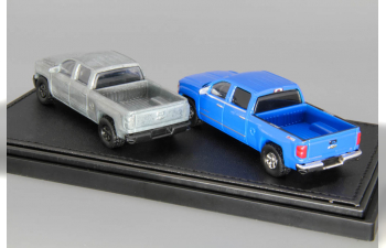 набор CHEVROLET Silverado Customer Pick-up (2014), blue and silver