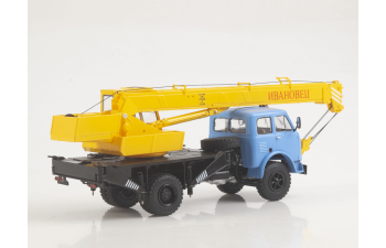 Автокран КС-3577 (5334), голубой / желтый