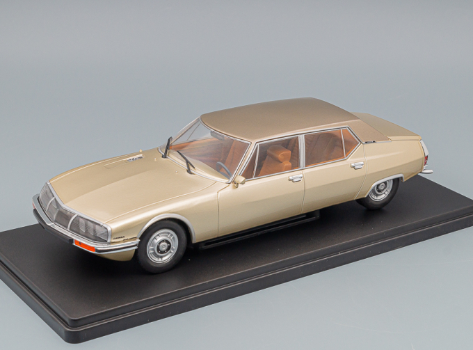 CITROEN SM Opéra De Chapron (1971), gold metallic