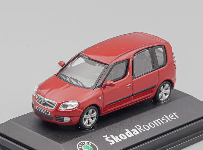 SKODA Roomster (2006), red