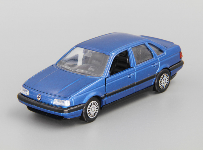 VOLKSWAGEN Passat B3 (1988), blue