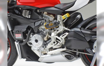 Сборная модель Ducati 1199 Panigale S - Tricolore