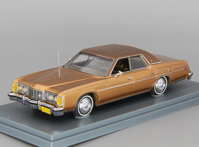 FORD LTD Sedan (1973), brown metallic / gold