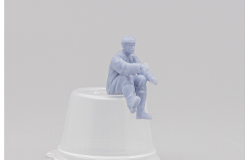 Фигурка тракторист АСХТЗ-НАТИ (СТЗ-3, СТЗ-8, СТЗ-8м, ХТЗ-3, АТЗ-3, Д-159, ЭТ-5 ЭНИН), неокрашенная