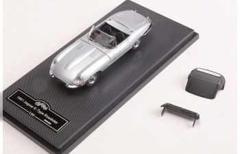 JAGUAR E-type Roadster (1961), silver